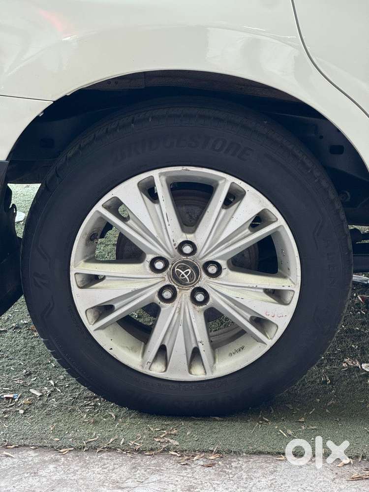 Toyota Innova Crysta 2.8 Zx At, 2016, Diesel
