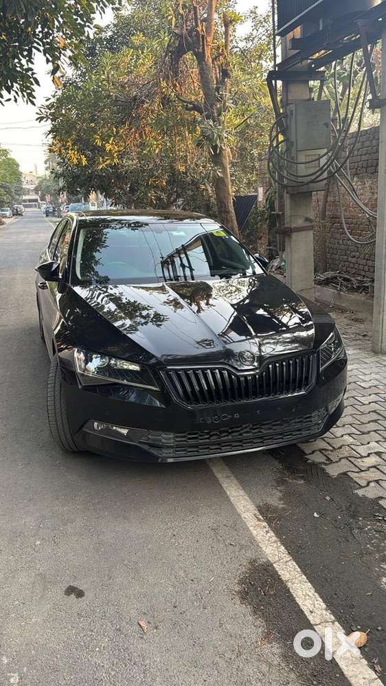 Skoda Superb 2020  2.0 Tdi L&k  Diesel  Black  Top Model