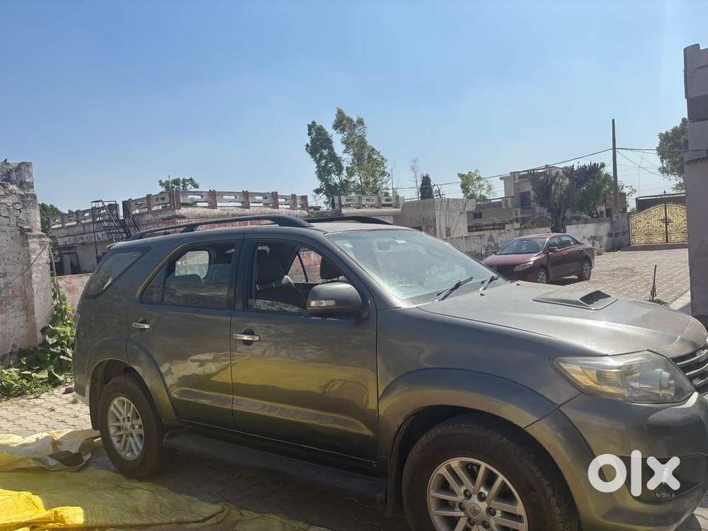 Toyota Fortuner 2013 Diesel 170000 Km Driven