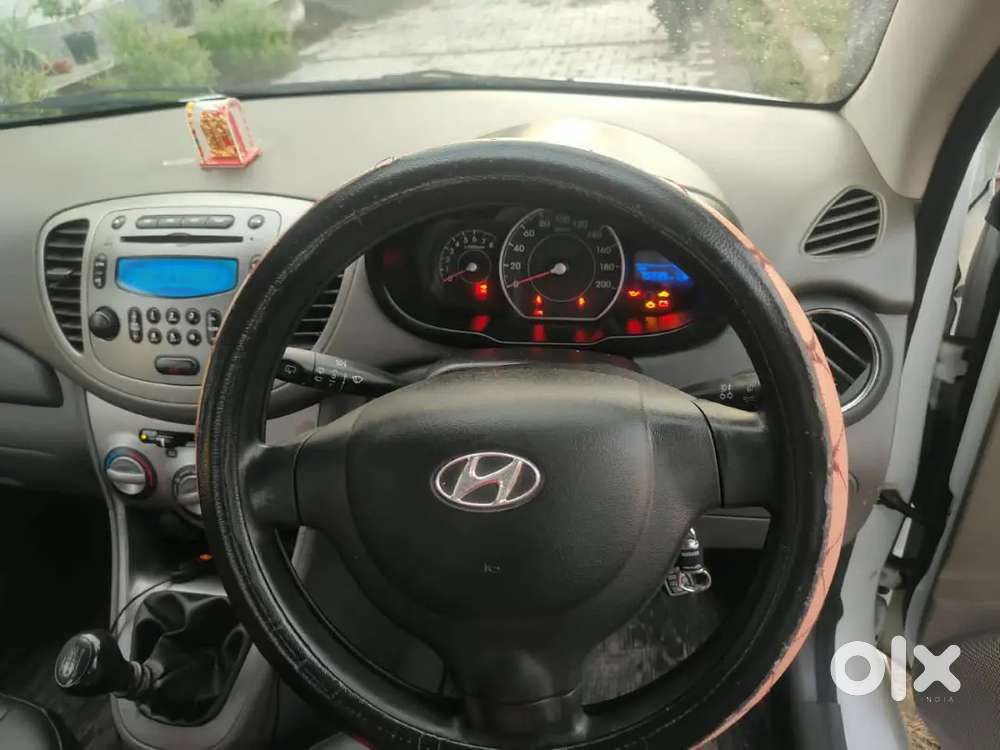 Hyundai I10 Sportz 2012