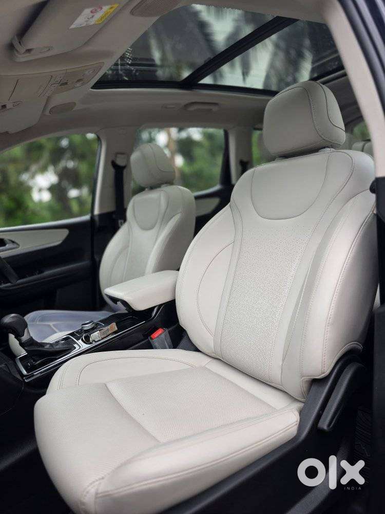 Mahindra Xuv700 2.2 Ax 7 Diesel At Luxury Pack Str, 2023, Diesel