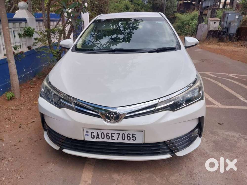 Toyota Corolla Altis1.8g Pearl White Crystal  Full Maintenance Works
