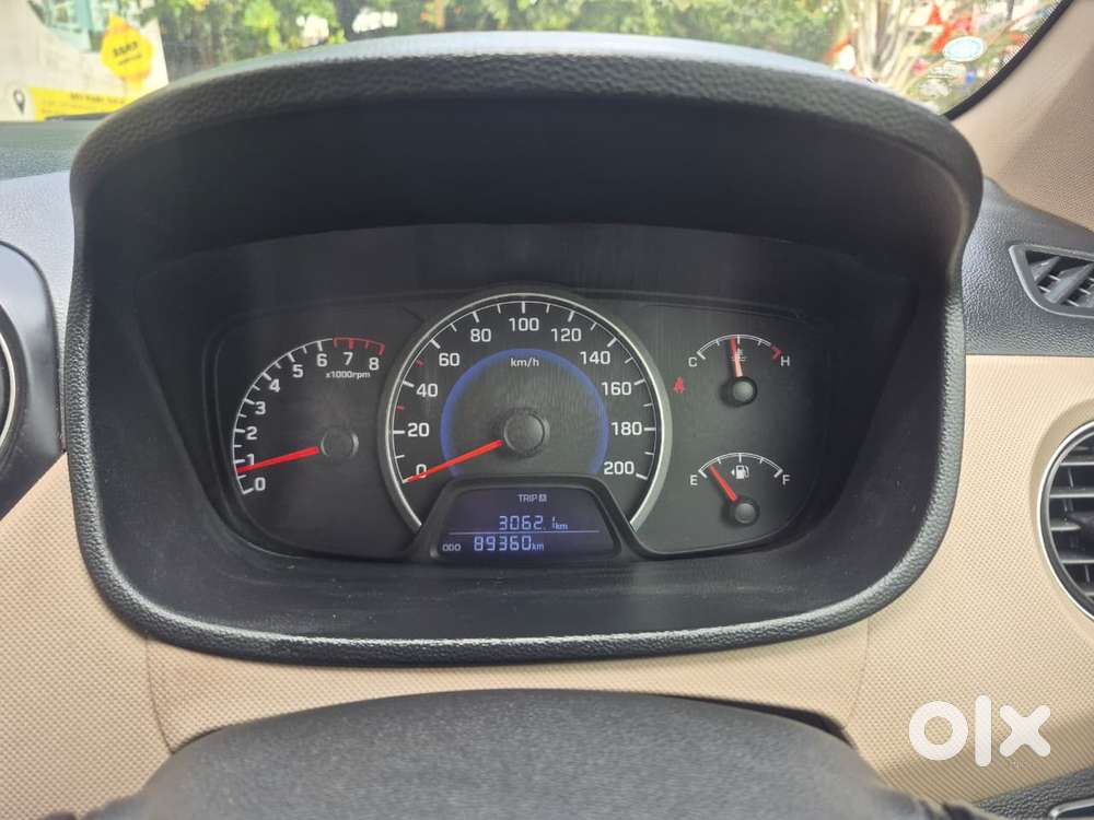 Hyundai Grand I10 Sportz, 2016, Petrol