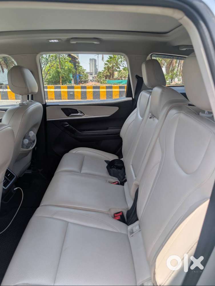 Mahindra Xuv700 2022 Ax7 Diesel Well Maintained