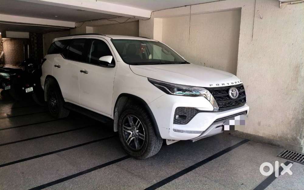 Toyota Fortuner [2021-ongoing] 2.7 2wd Petrol At, 2024, Petrol