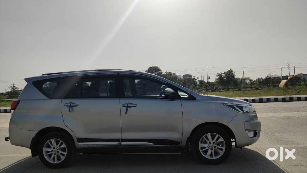 Toyota Innova Crysta [2020-ongoing] 2.7 Gx Mt 8 Str, 2024, Diesel