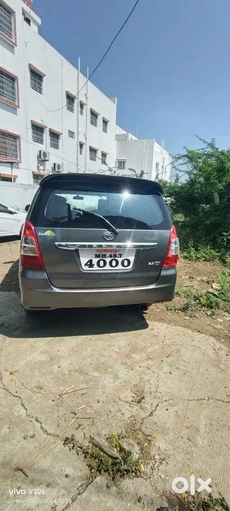 Toyota Innova 2.5 V 2013