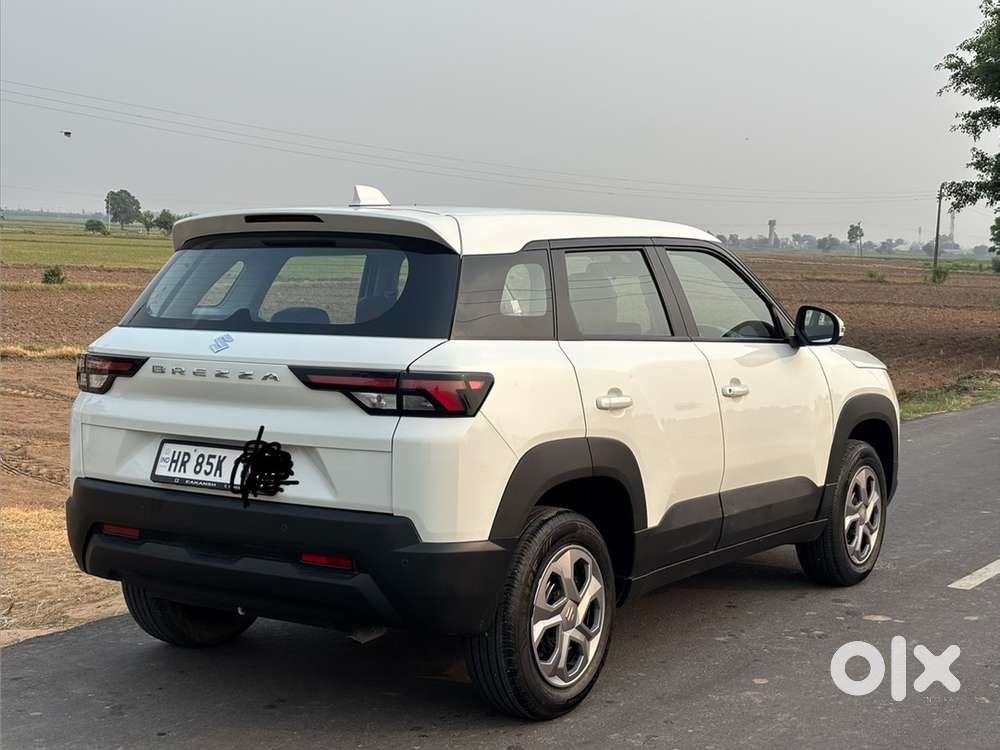 Maruti Suzuki Brezza Vxi December 2025