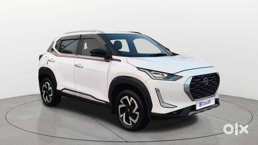 Nissan Magnite 1.0 Xv Red Edition, 2022, Petrol