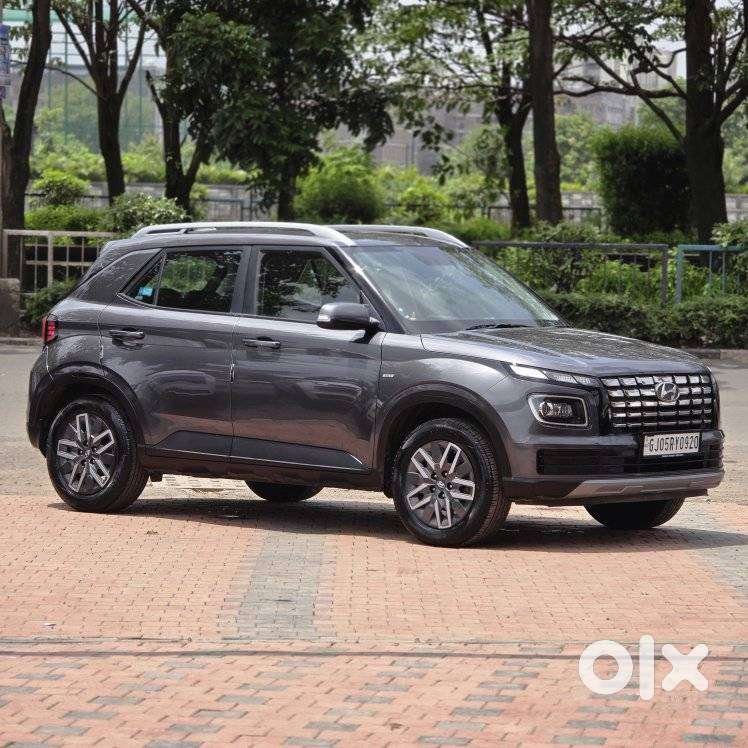Hyundai Venue 1.0 S (o) Turbo Dct, 2024, Petrol