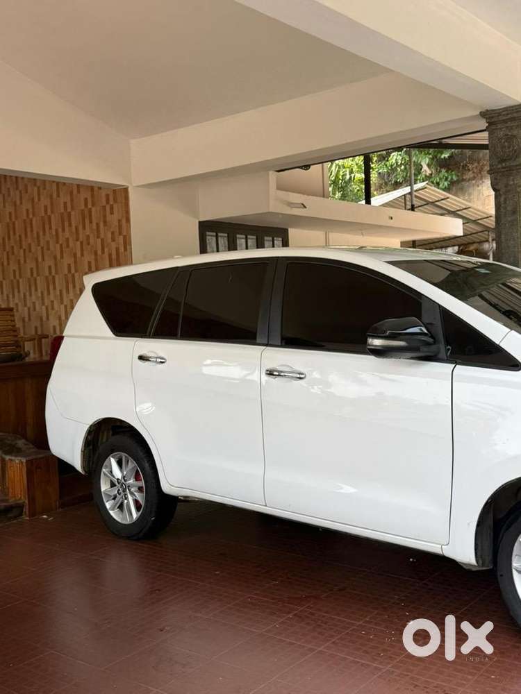 Toyota Innova Crysta 2016 Diesel 120000 Km Driven
