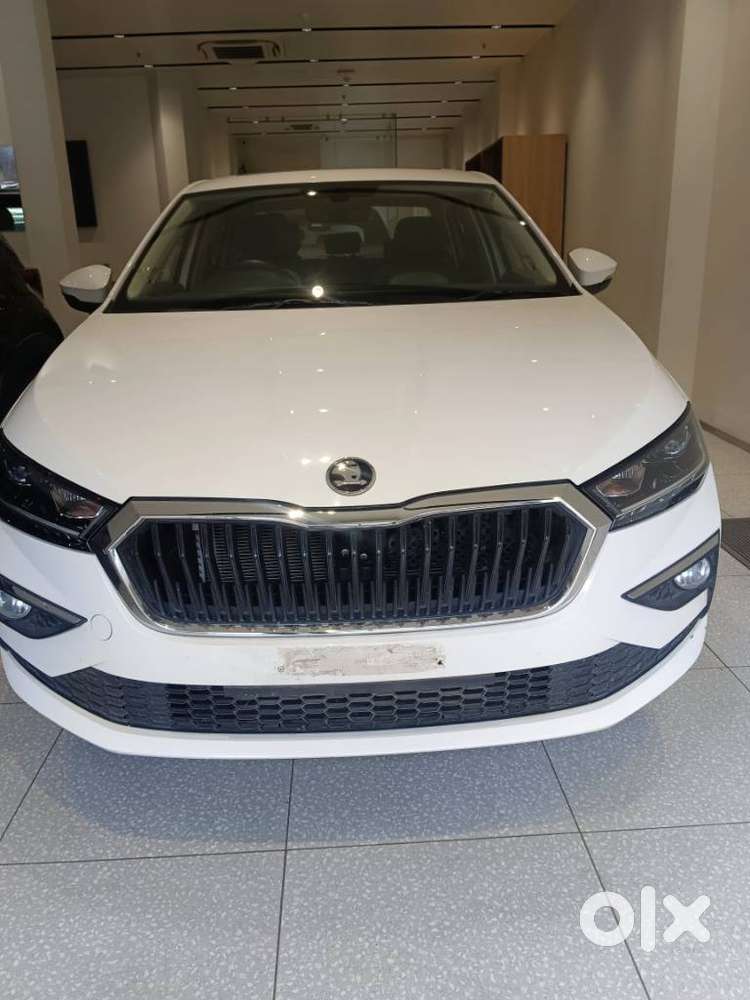 Skoda Slavia Style 1.5l Tsi Mt, 2025, Petrol