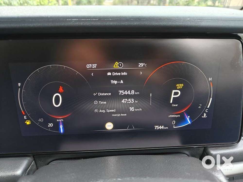 Mahindra Xuv700 2.2 Ax 7 Diesel At Str, 2025, Diesel