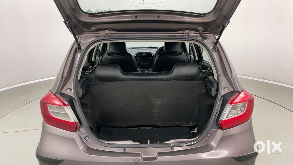 Tata Tiago Xza, 2018, Petrol