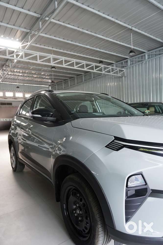 Tata Nexon Pure Plus (s) Petrol Amt, 2026, Petrol