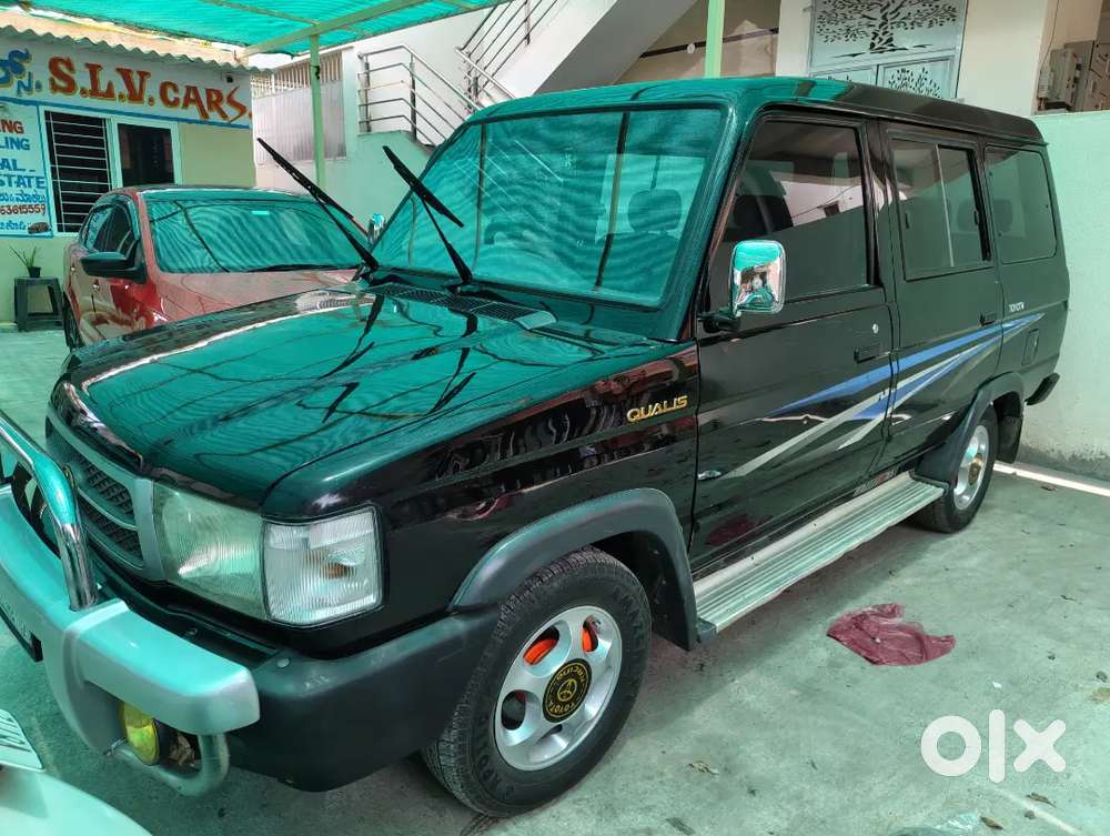 Toyota Qualis 2001
