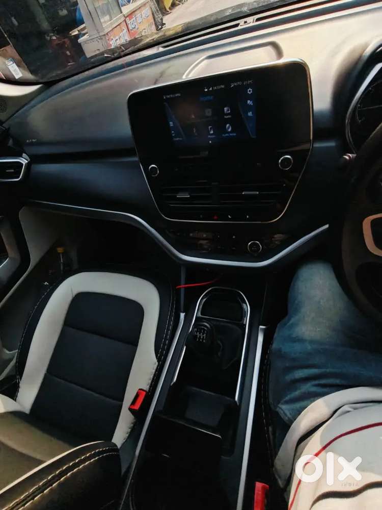 Tata Safari Xt Plus Diesel Manual 2021  72,000 Km  Sunroof