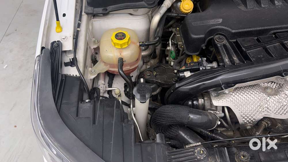 Mahindra Xuv300 W8 Option Diesel, 2024, Diesel