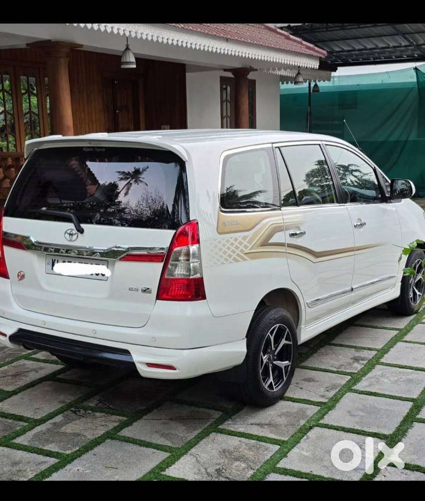 Toyota Innova 2.5 Zx 7 Str Bs-iv, 2015, Diesel