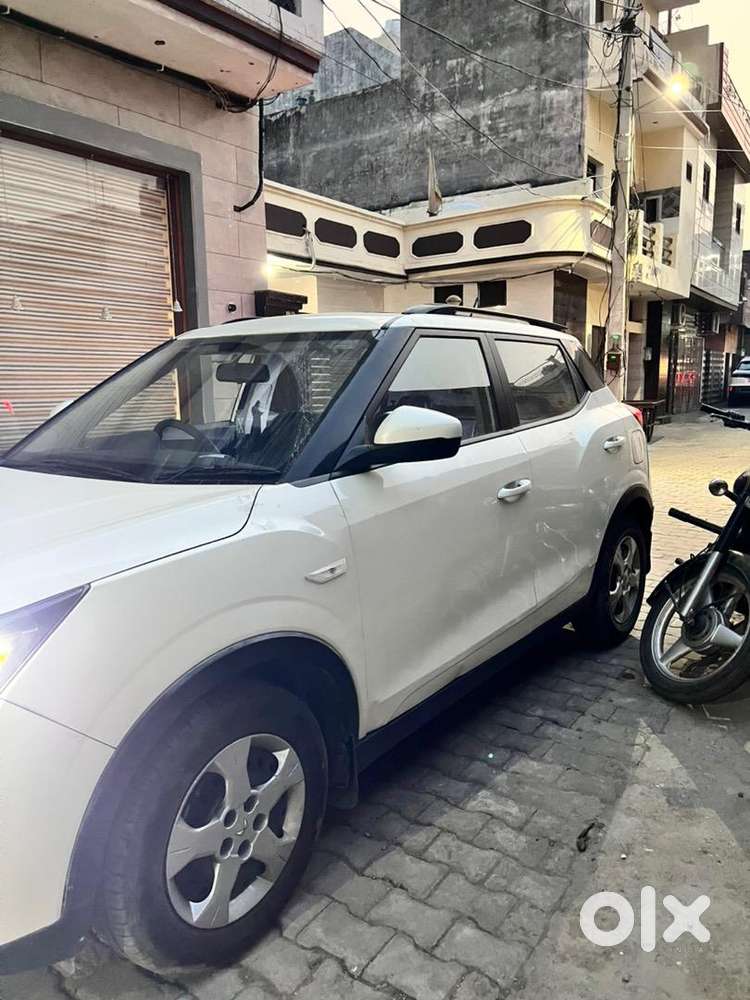 Mahindra Xuv 300 Diesel 1st Owner Sunroof Highway 30avg 150k Km Driven