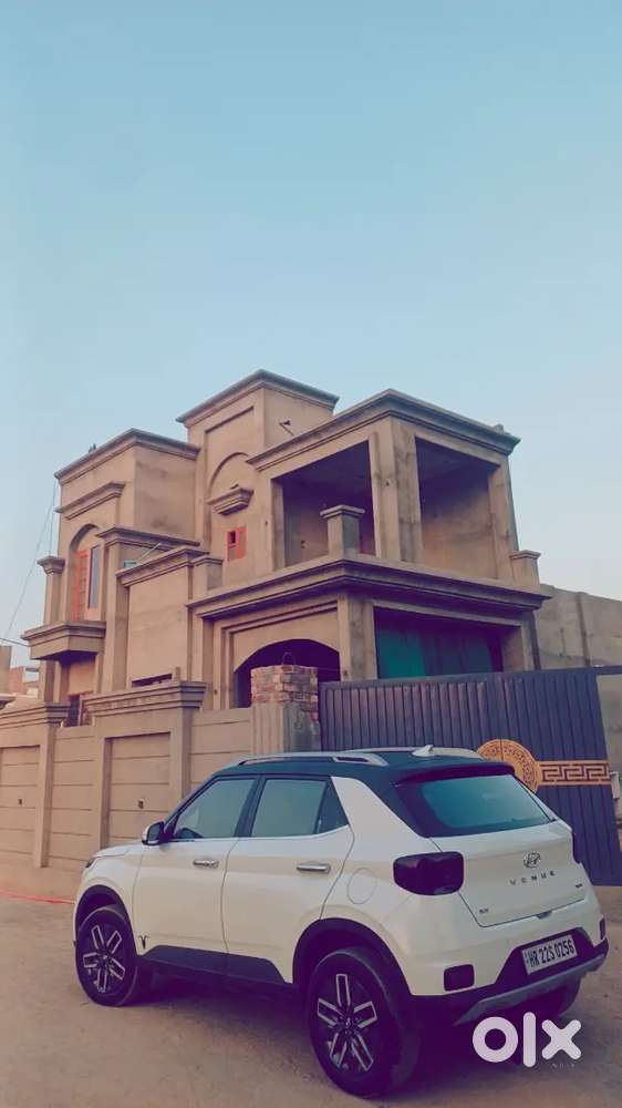 Hyundai Venue 2021 Petrol 45000 Km Driven