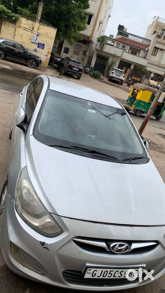 Fix 140000 . Hyundai Verna Diesel 2012 Car