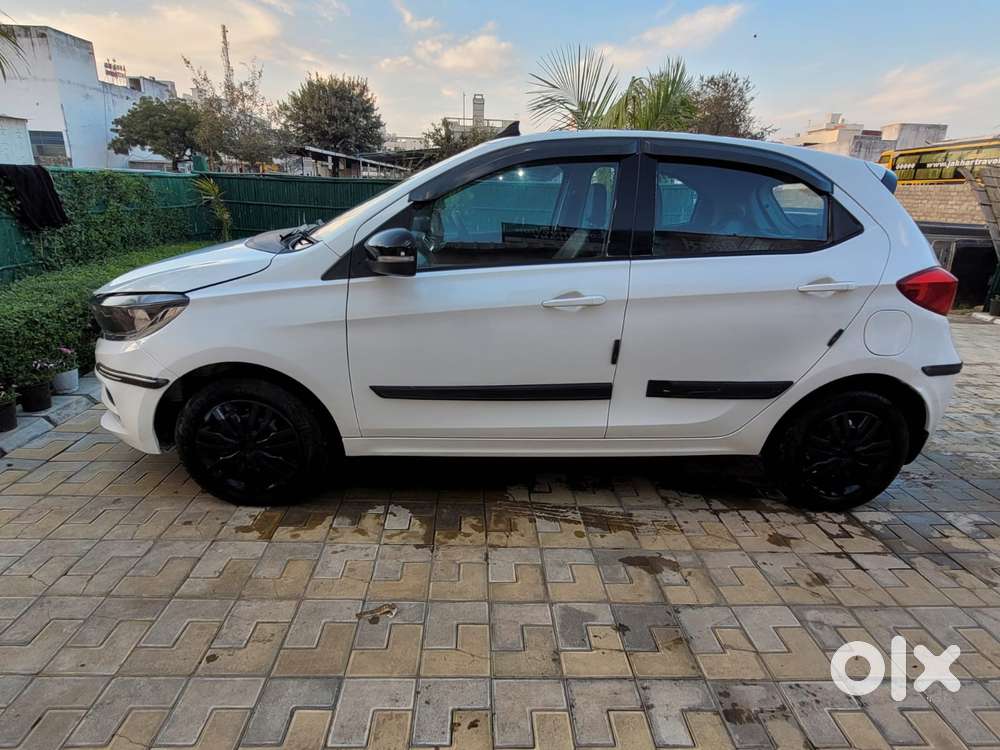 Tata Tiago 1.2 Revotron Xt (o), 2020, Petrol