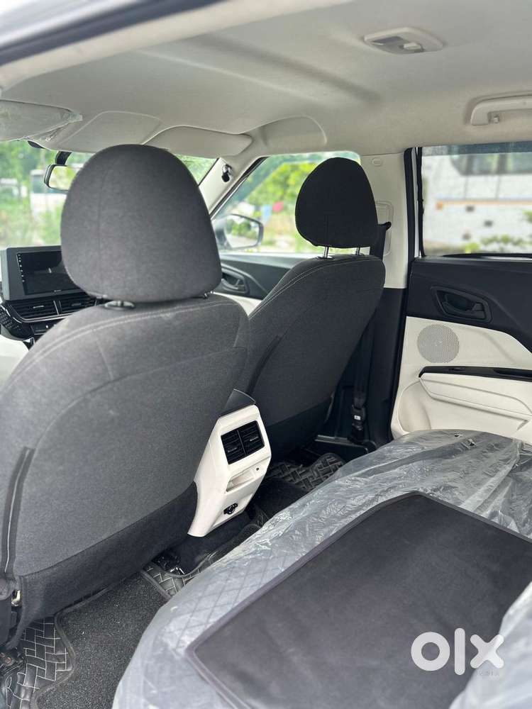 Mahindra Xuv 3xo, 2025, Petrol