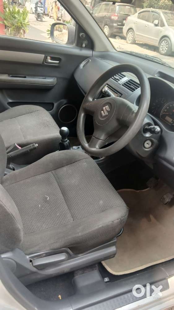 Maruti Suzuki Swift 2004-2010 Vxi Bsiv, 2005, Petrol