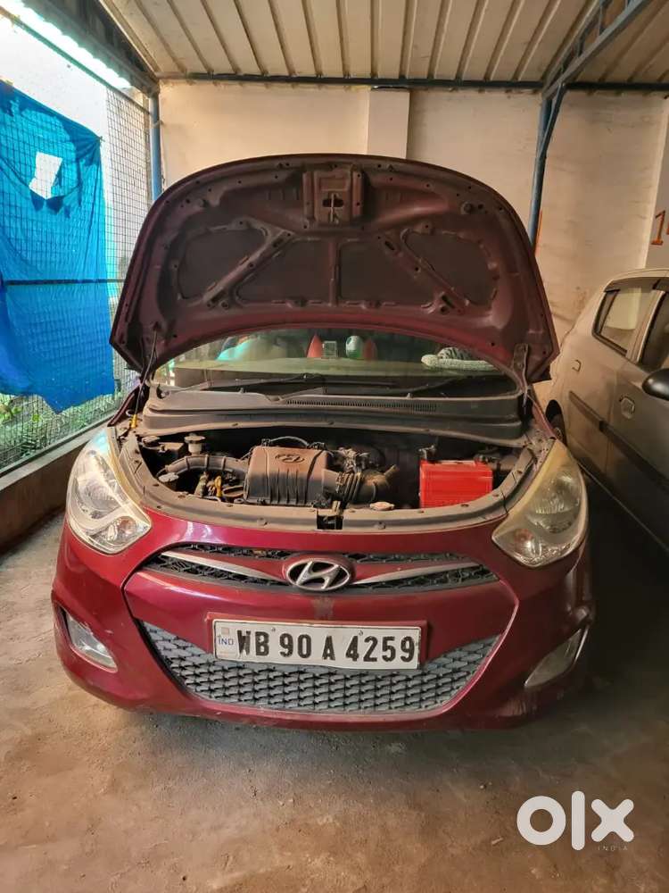 2015 Hyundai I10 1.2 Gls Sportz Bsiv – Petrol  Red  2nd Owner