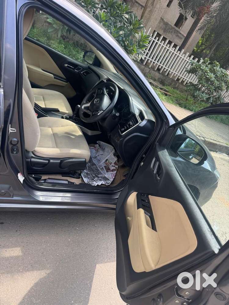 Honda City 1.5 V 5th Gen I-vtec Mt, 2017, Petrol