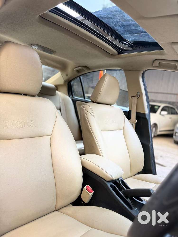 Honda City V Mt Sunroof, 2015, Petrol
