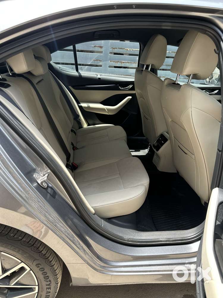 Skoda Octavia 2.0 L K Tsi At, 2022, Petrol