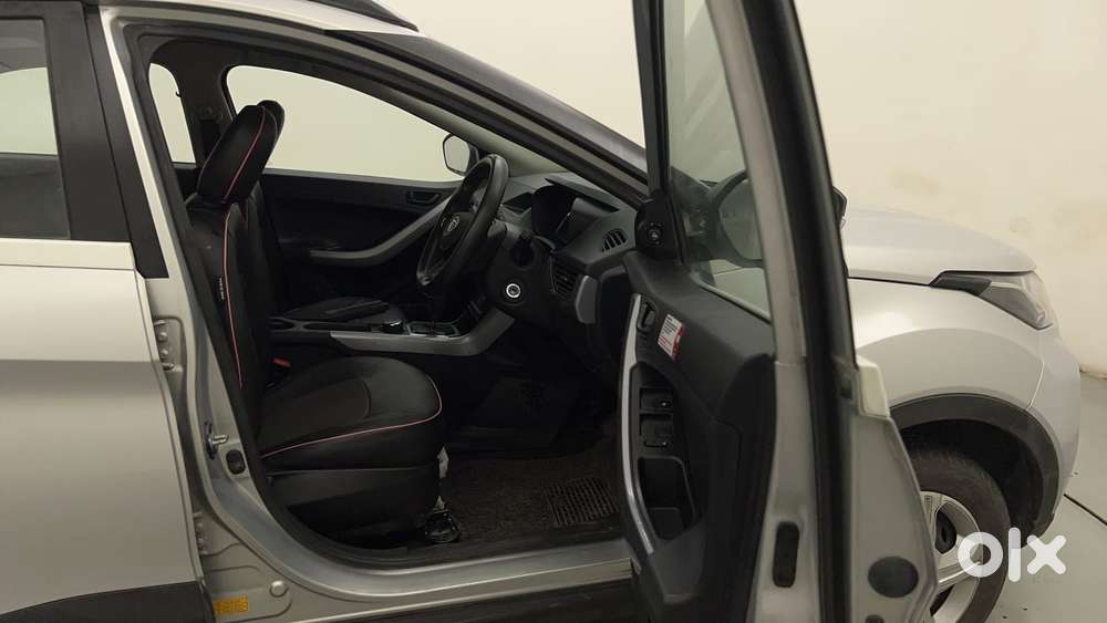 Tata Nexon 1.2 Revotron Xma Amt (s), 2021, Petrol
