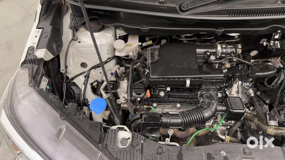 Maruti Suzuki Xl6 1.5 Zeta At, 2025, Petrol
