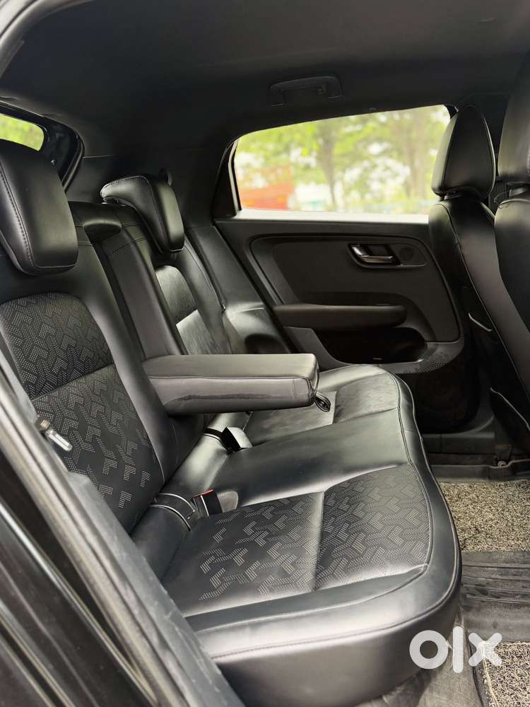 Tata Altroz 1.2 Xz Plus Dark Edition, 2021, Petrol