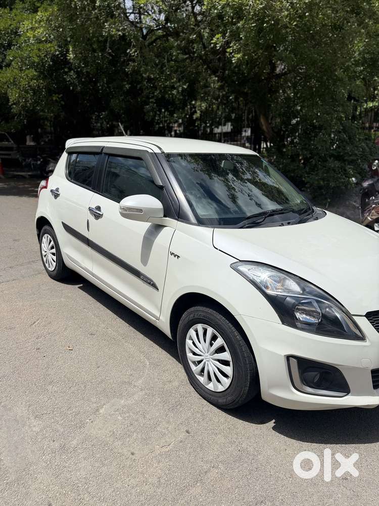 Maruti Suzuki Swift Vxi Optional, 2015, Petrol