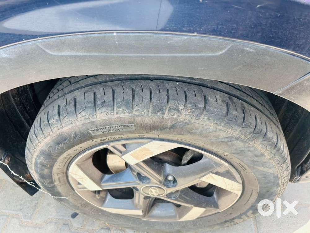 Hyundai Venue 2021 Petrol 72000 Km Driven
