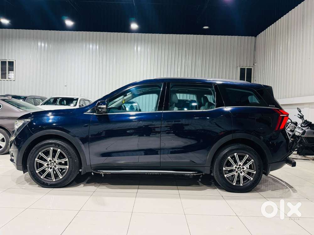 Mahindra Xuv700 2.0 Ax 7 Petrol Mt Str, 2022, Petrol