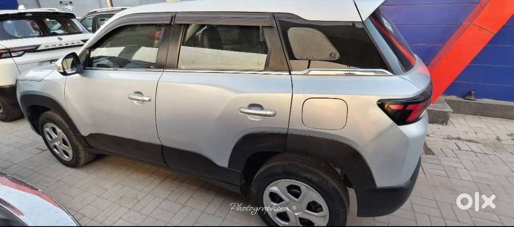 Maruti Suzuki Brezza 1.5 Lxi Cng, 2023, Cng & Hybrids