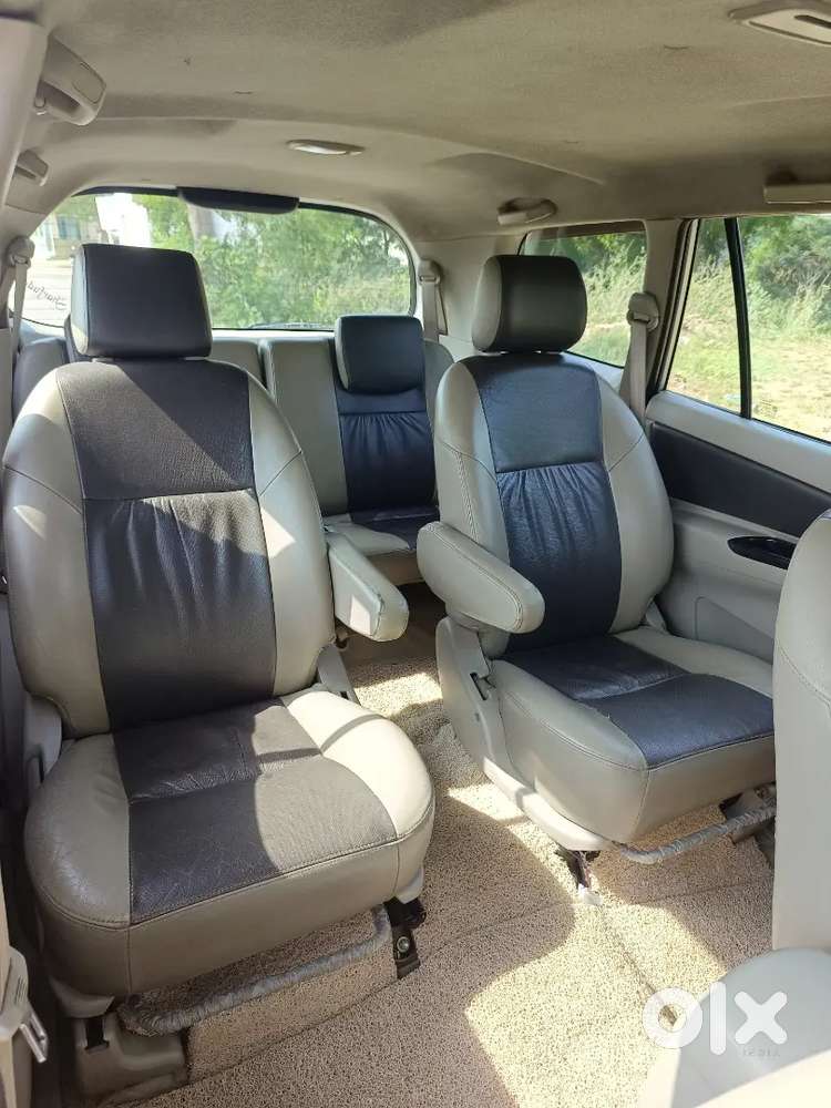 Toyota Innova 2015 Diesel 151000 Km Driven