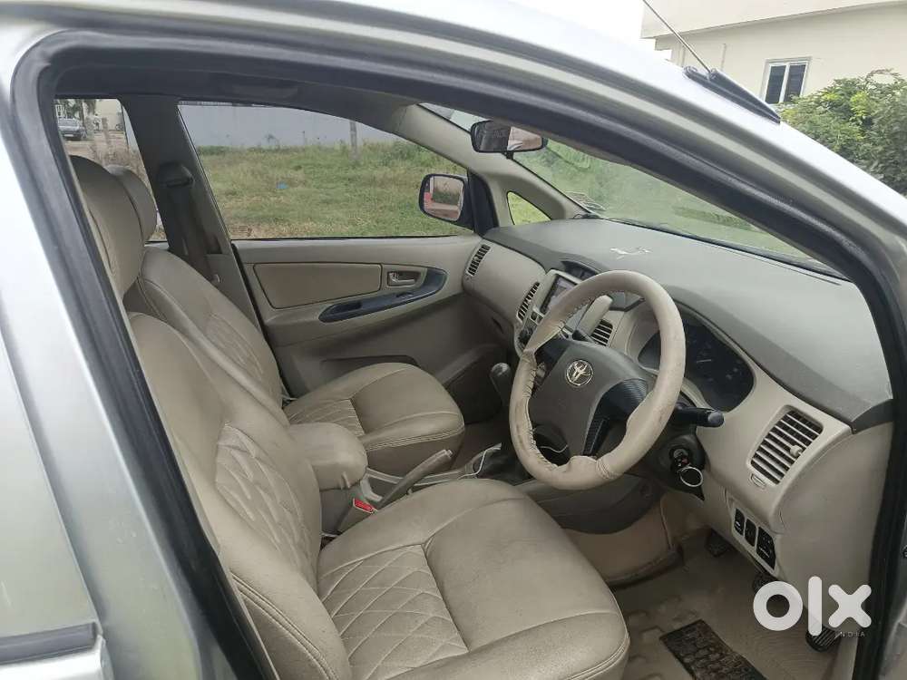 Toyota Innova Diesel 2015 8 Str