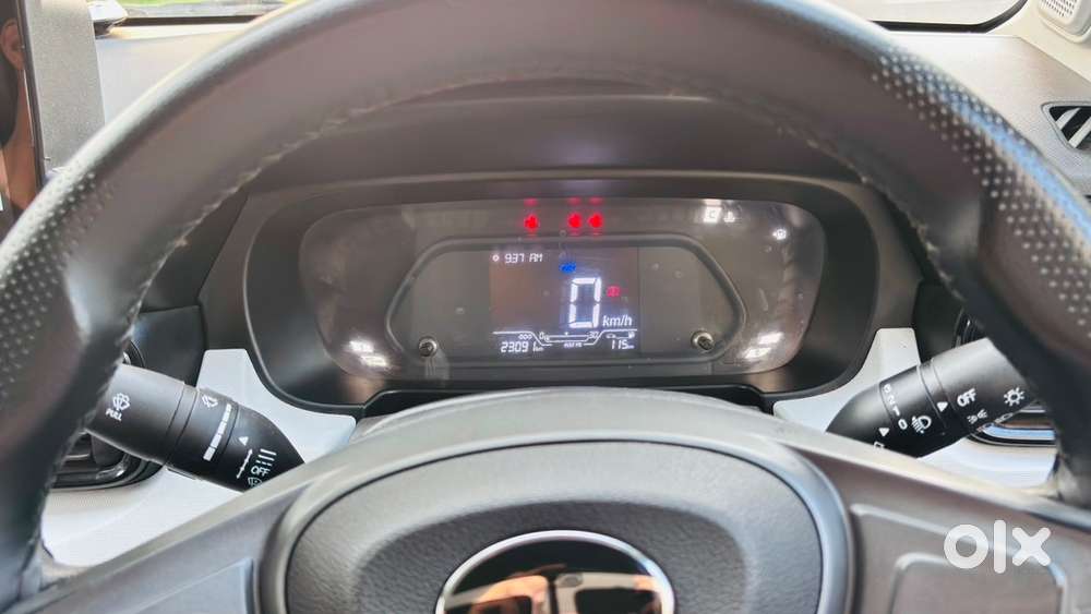 Tata Punch Petrol Manual 2025