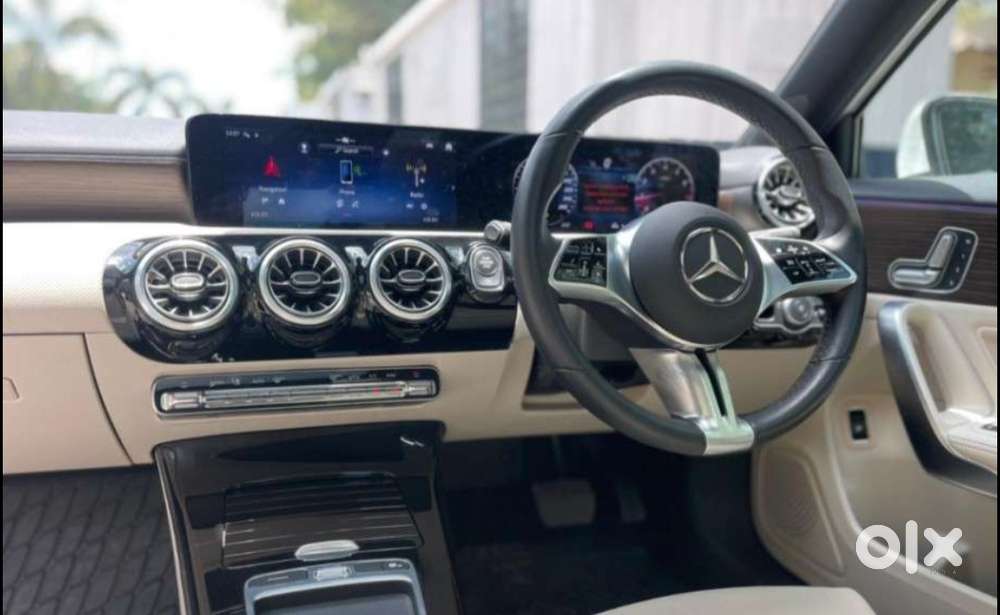 Mercedes-benz A-class Limousine 200, 2024, Petrol