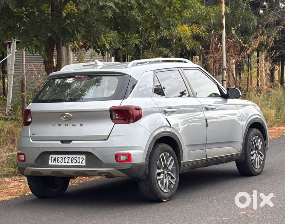 Hyundai Venue Sx (o) Mt 1.5 Diesel, 2021, Diesel