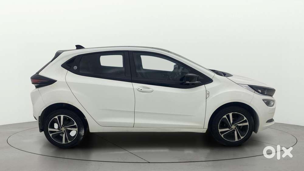 Tata Altroz Xz Plus (s), 2023, Petrol