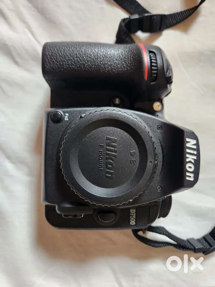 Nikon D7500 body