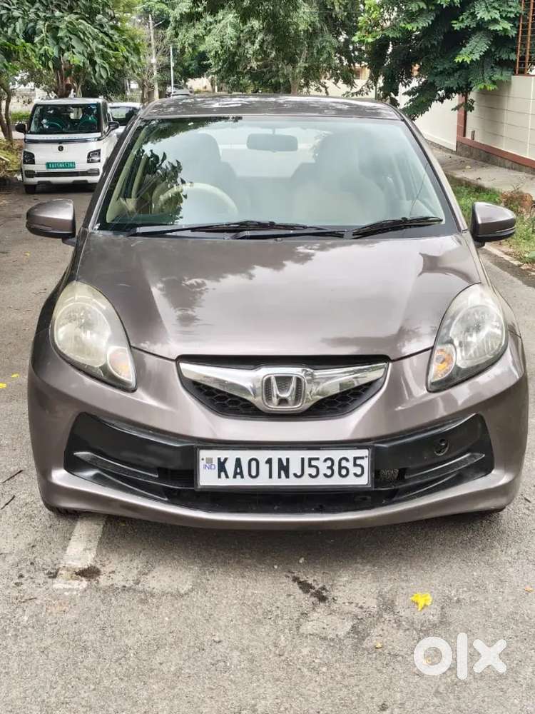 Honda Brio Mt 2012