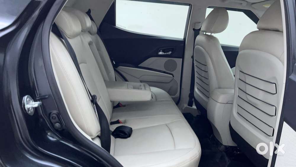 Mahindra Xuv300 W8 Option, 2023, Petrol