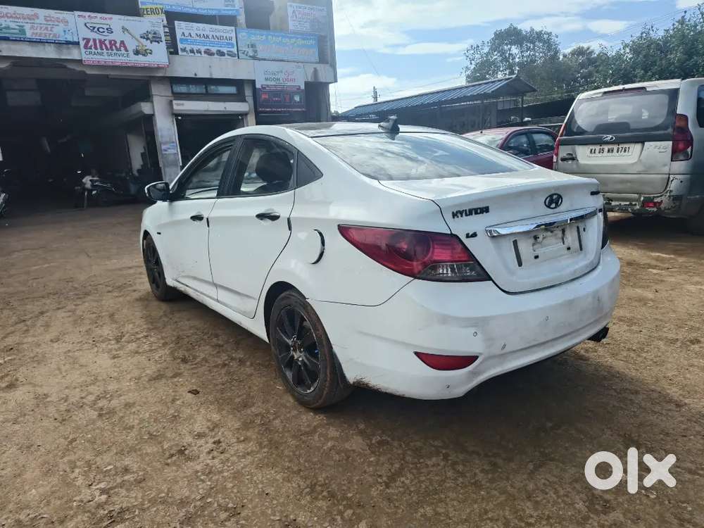 Hyundai Verna 2012 Diesel 119000 Km Driven